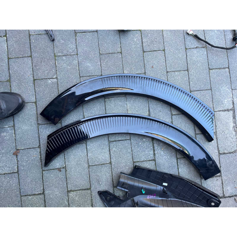 Накладка крила задня права Kia EV6 87744-CV100