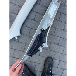 Накладка стійки салона ліва Kia EV6 85820CV000