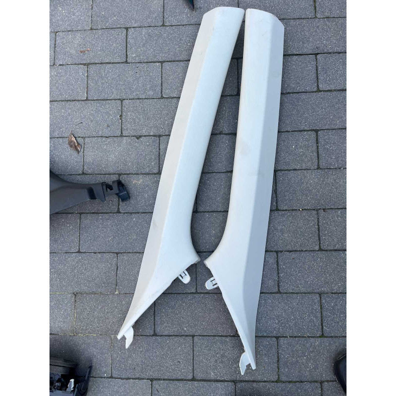 Накладка стійки салона права Kia EV6 85810CV000