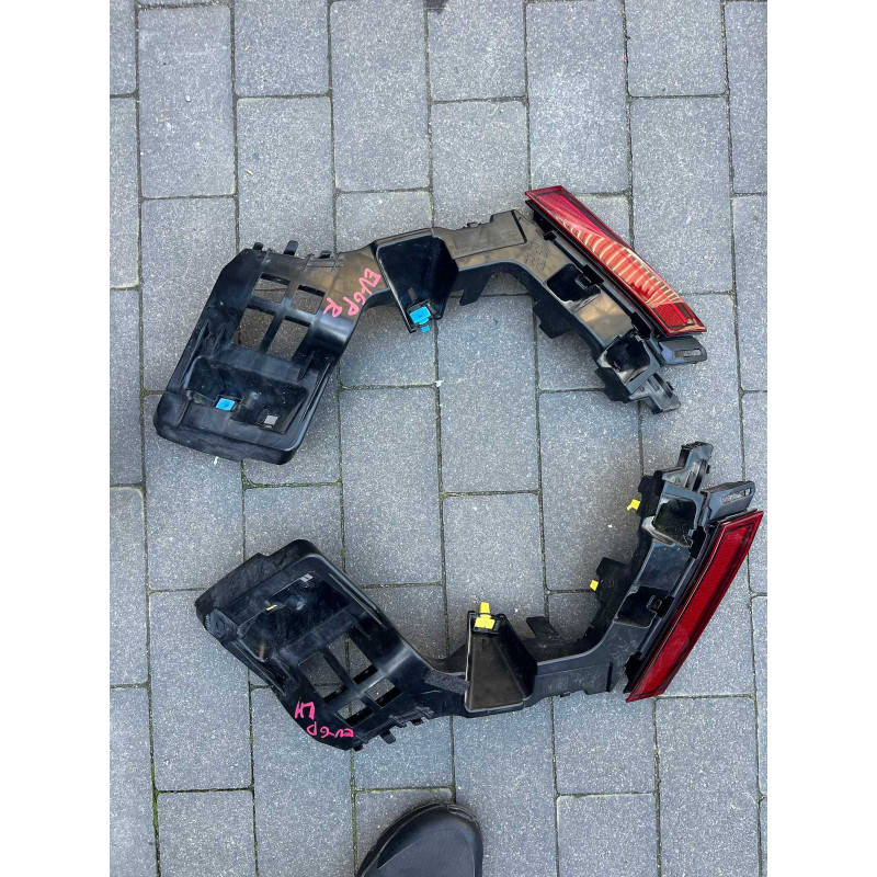 Кронштейн заднього бампера з катафотом лівий/правий Kia EV6 86654-CV000 | 924A2-CV000