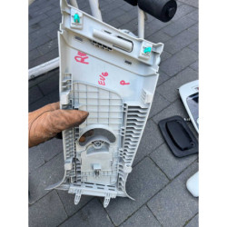 Накладка стійки салона права Kia EV6 85840CV000