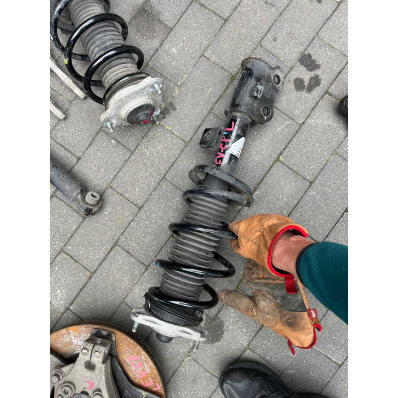 Стійка амортизатора передня ліва Kia EV6 54650-CV200